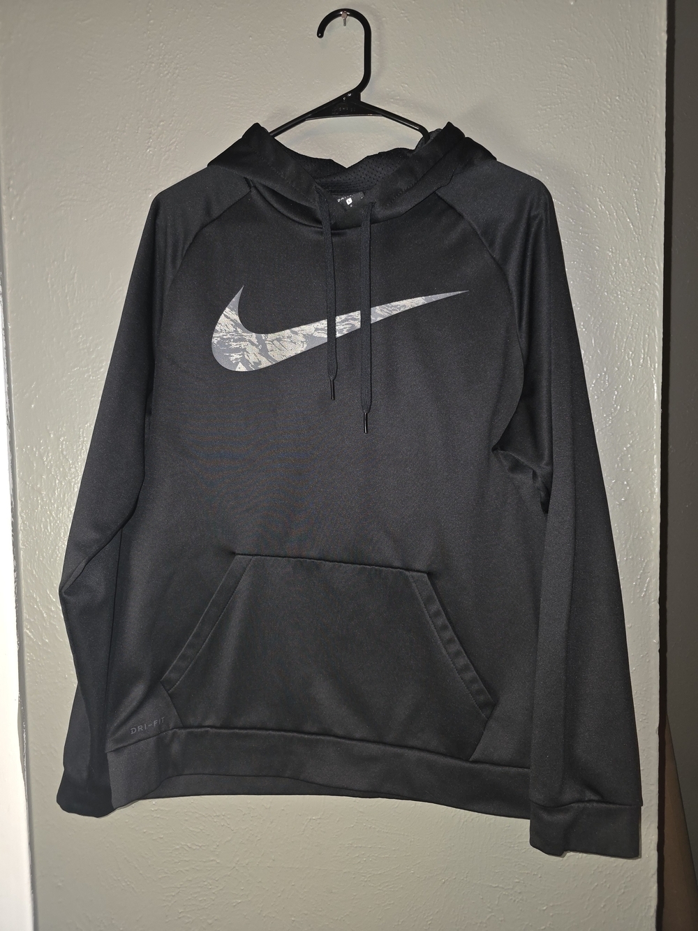 Nike Men's Therma Dri-FIT Black Hoodie Camo Big Swoosh Pullover Sz L